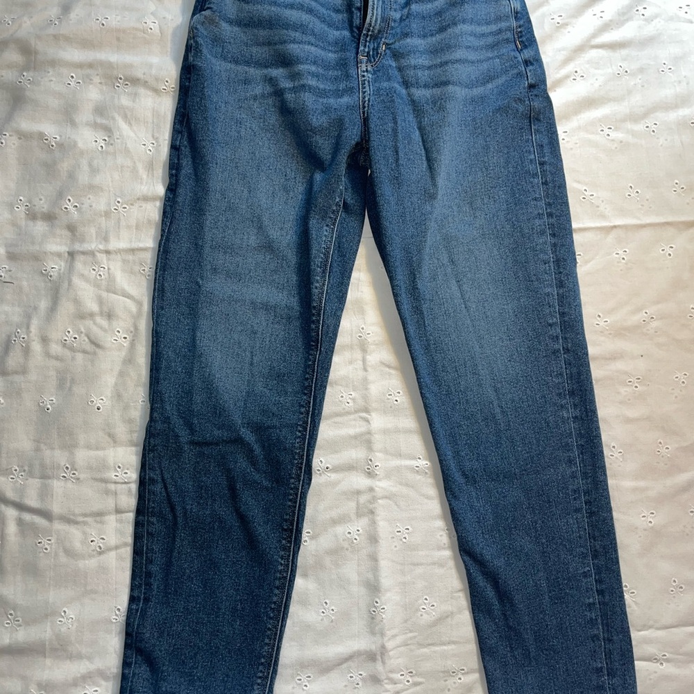 American Eagle Women’s Mom Jeans